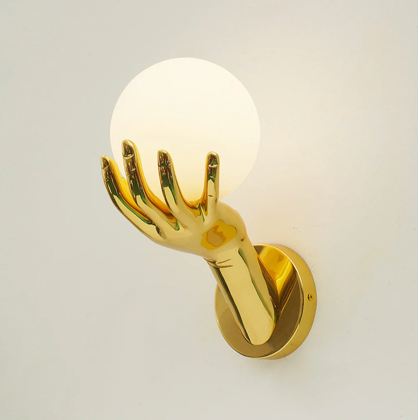 Étreinte – Hand of Light Wall Sconce